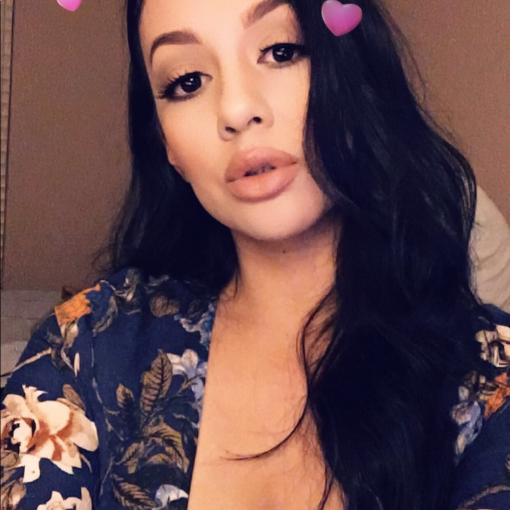 Meet your Posher, Amairani